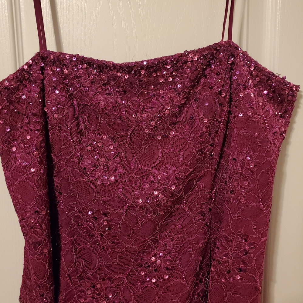Formal Dress - Picture 4 of 7